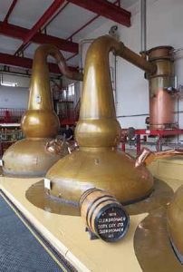 Alambic et condenseur de type « shell and tube » de la distillerie GlenDronach.